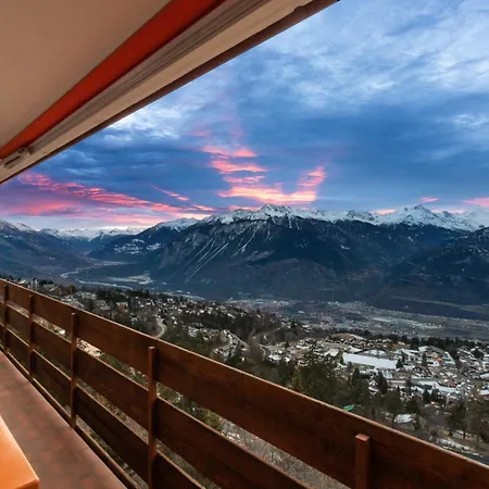 Avec Magnifique Vue Sur La Vallee *